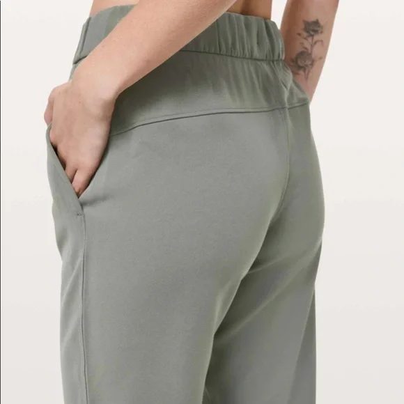 Lululemon Pant - Picture 6 of 8